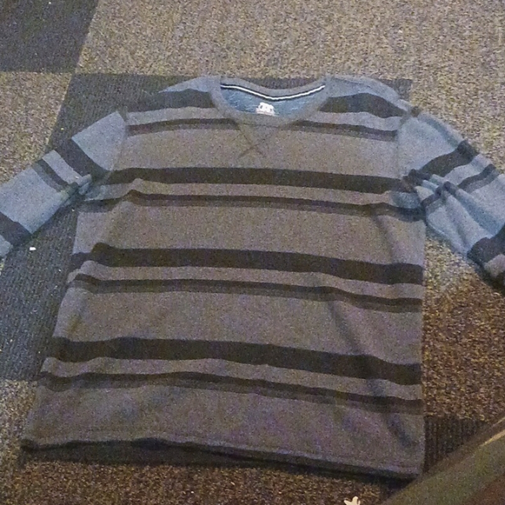 long-sleeved shirt